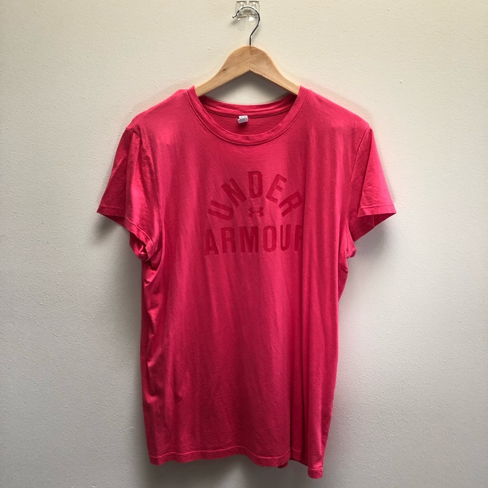 Under Armour Pink Tee💕